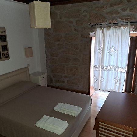 Casa D Toninha - Casas De Campo - Turismo Espaco Rural - Al Sernancelhe المظهر الخارجي الصورة